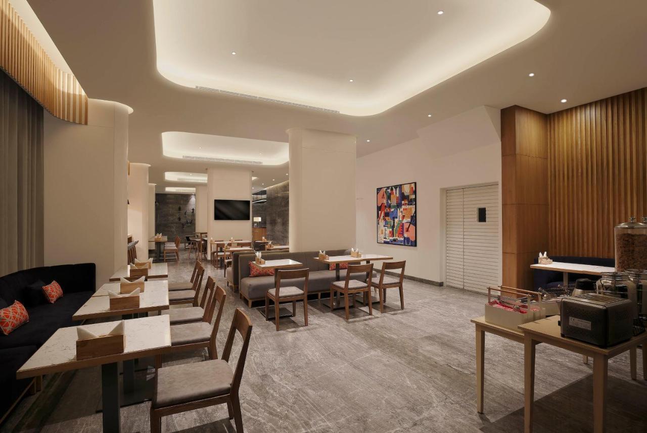 Holiday Inn Express Hyderabad Hitec City By Ihg Ngoại thất bức ảnh